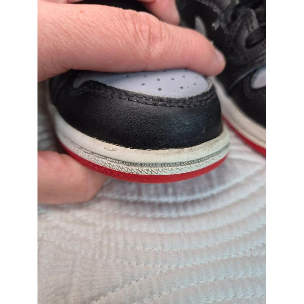 VGUC Nike Air Jordan 1 Mid TD Bred Shadow Grey Black Littlen Kids 8